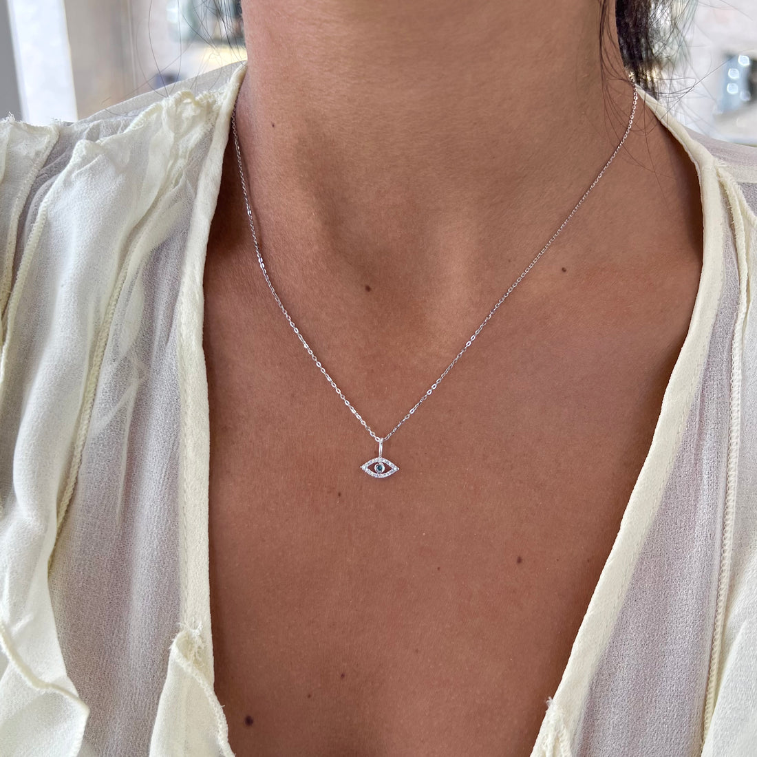 Brilliant Guardian Diamond Pendant