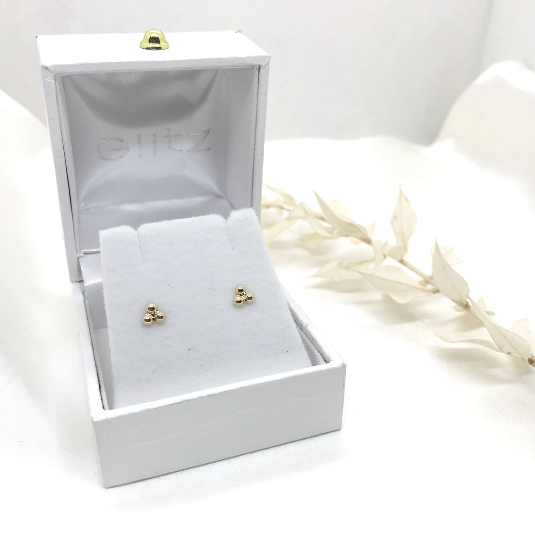 Giulia Lotus Screwbacks