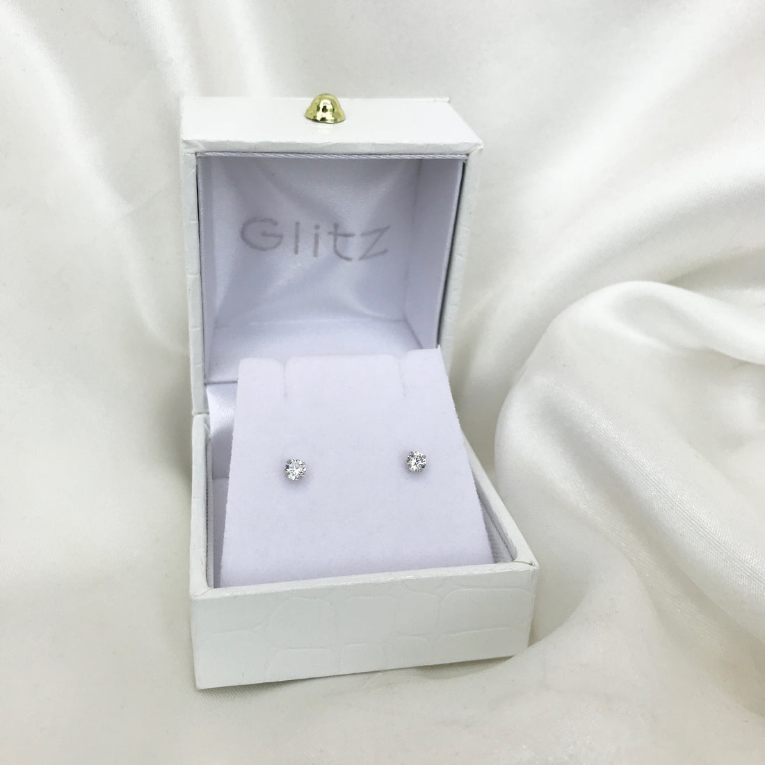 Fiore CZ Minimal Screwbacks