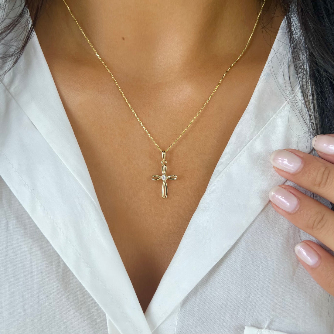 Brilliant Twist Diamond Cross