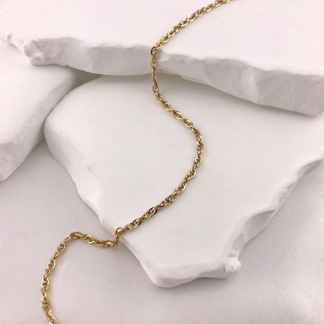 Twist Anklet by Veloria