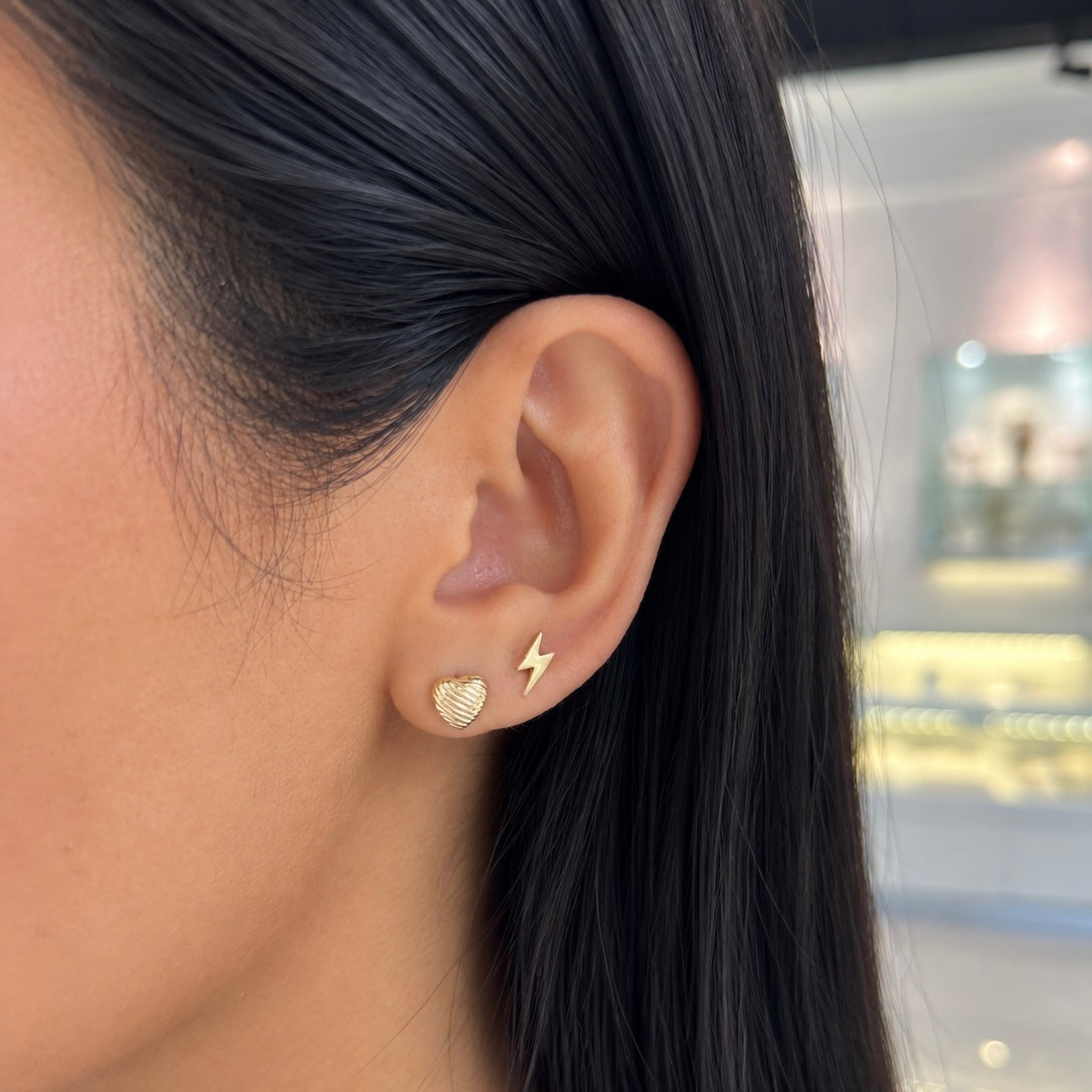 Valentina Ribbed Heart Studs