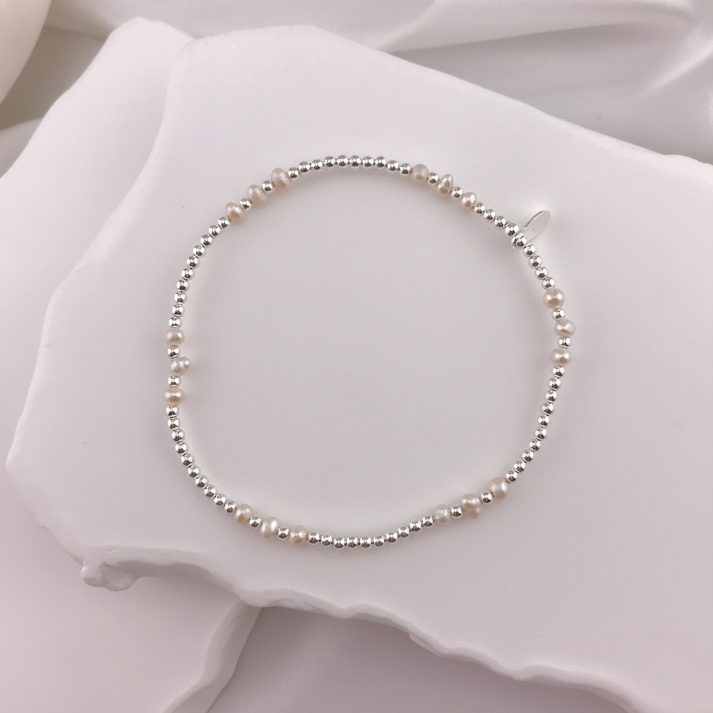 Stella Pearl Stretch Bracelet