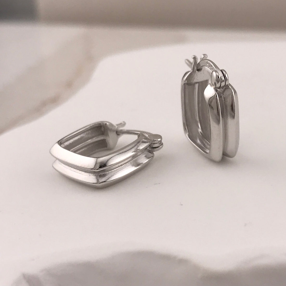 Siena Essential Square Hoops