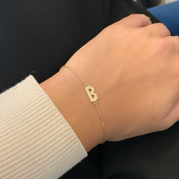 Giulia Dainty Initial Bracelet