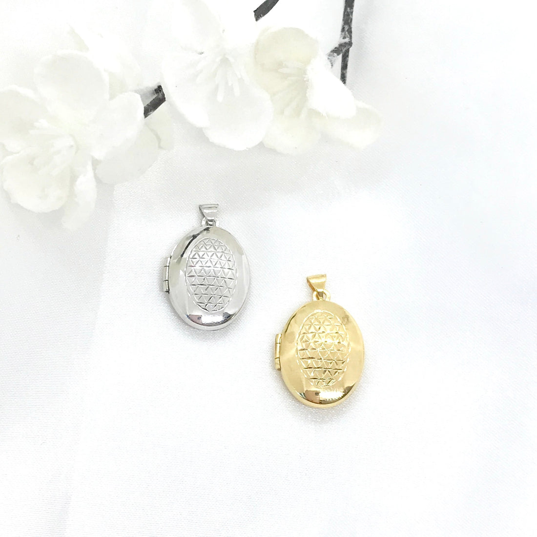Fancy Oval Locket