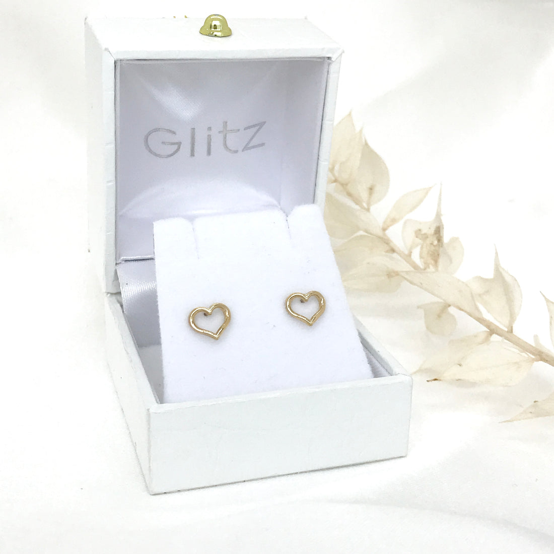 Dolce Open Heart Studs