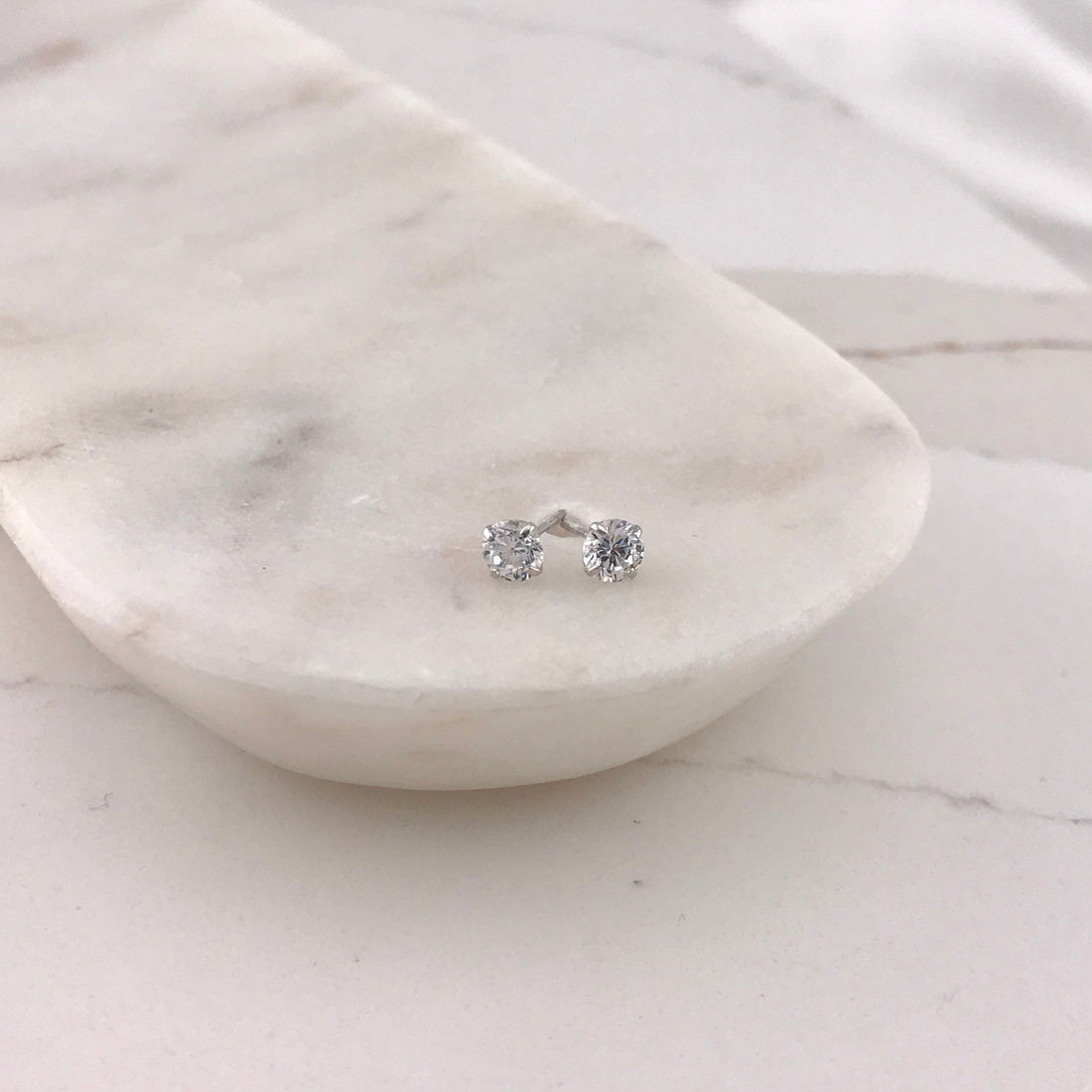 Fiore CZ Minimal Screwbacks