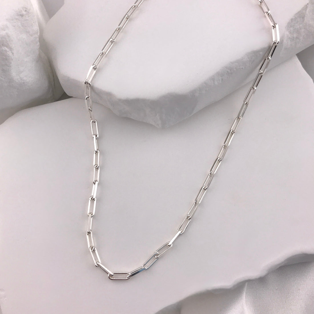 Stella Thin Paperclip Necklace
