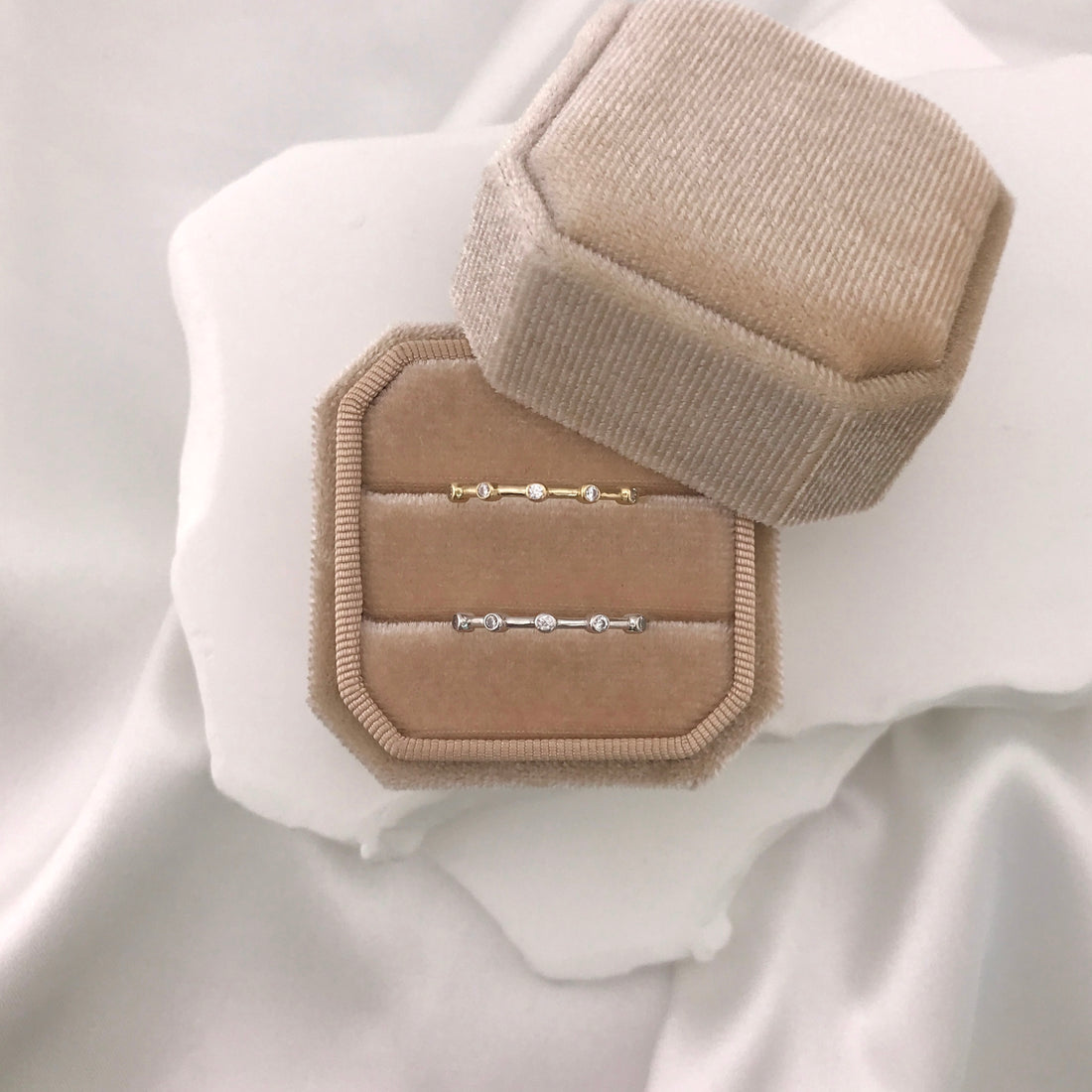 Bezel CZ Station Ring