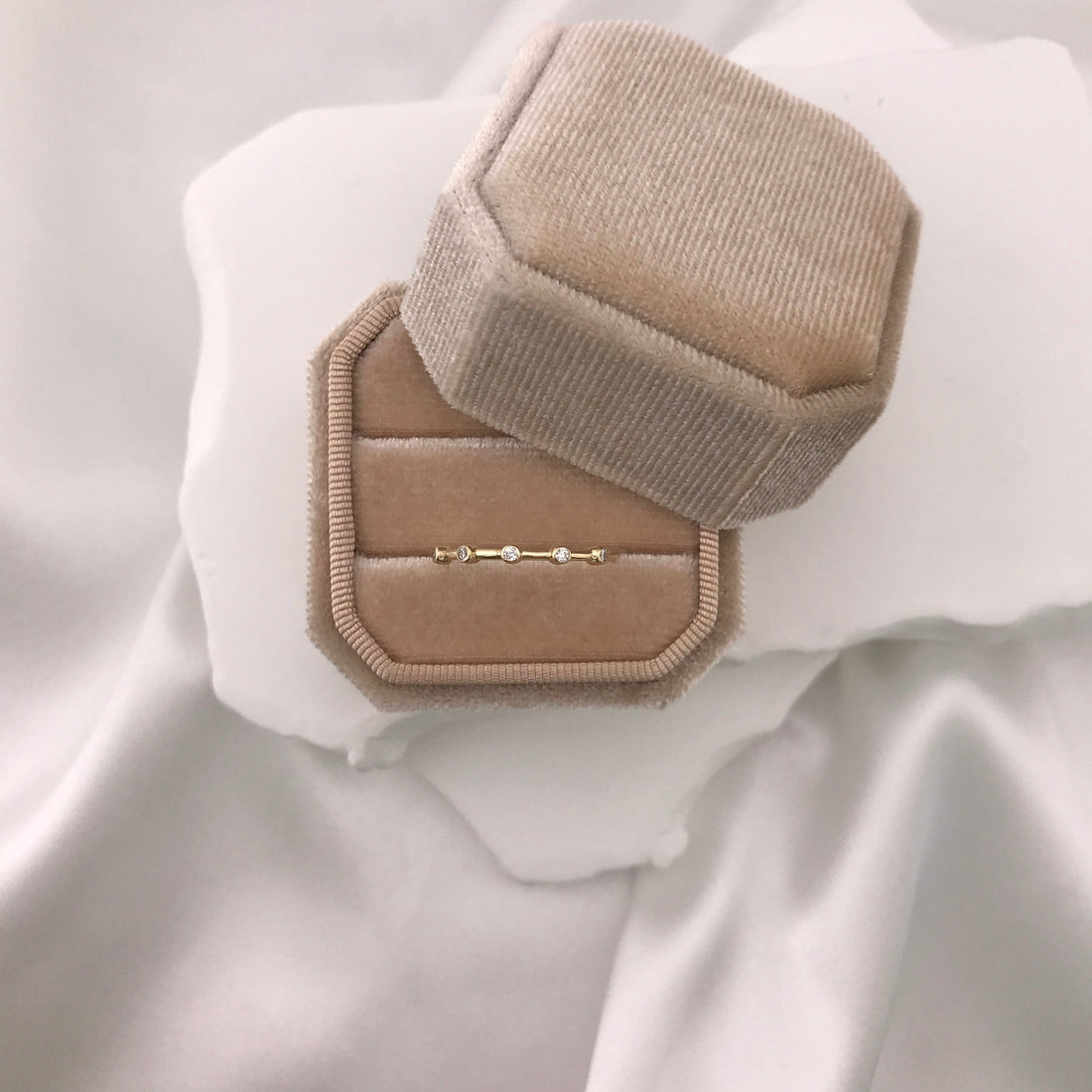 Bezel CZ Station Ring