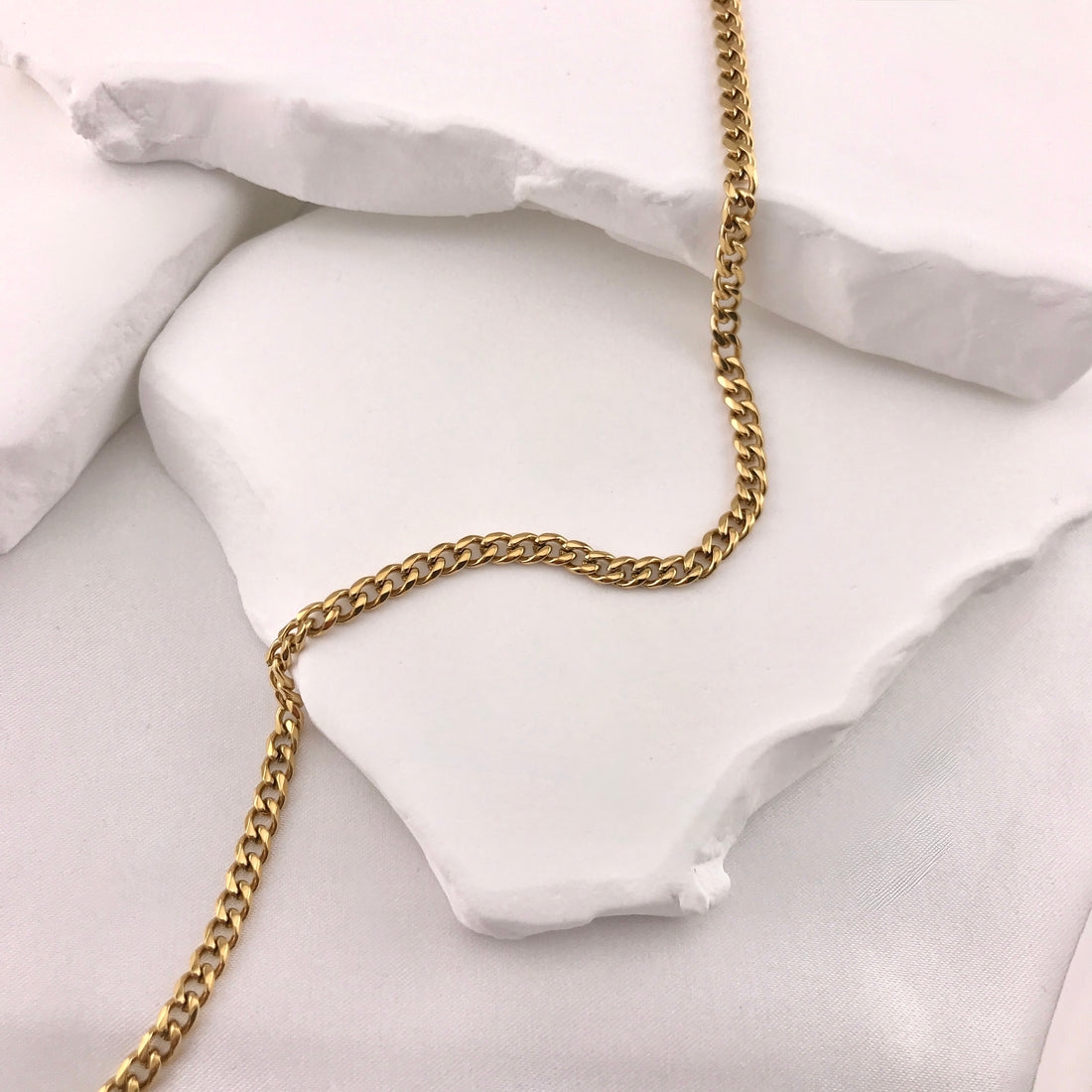 Curb Anklet by Veloria