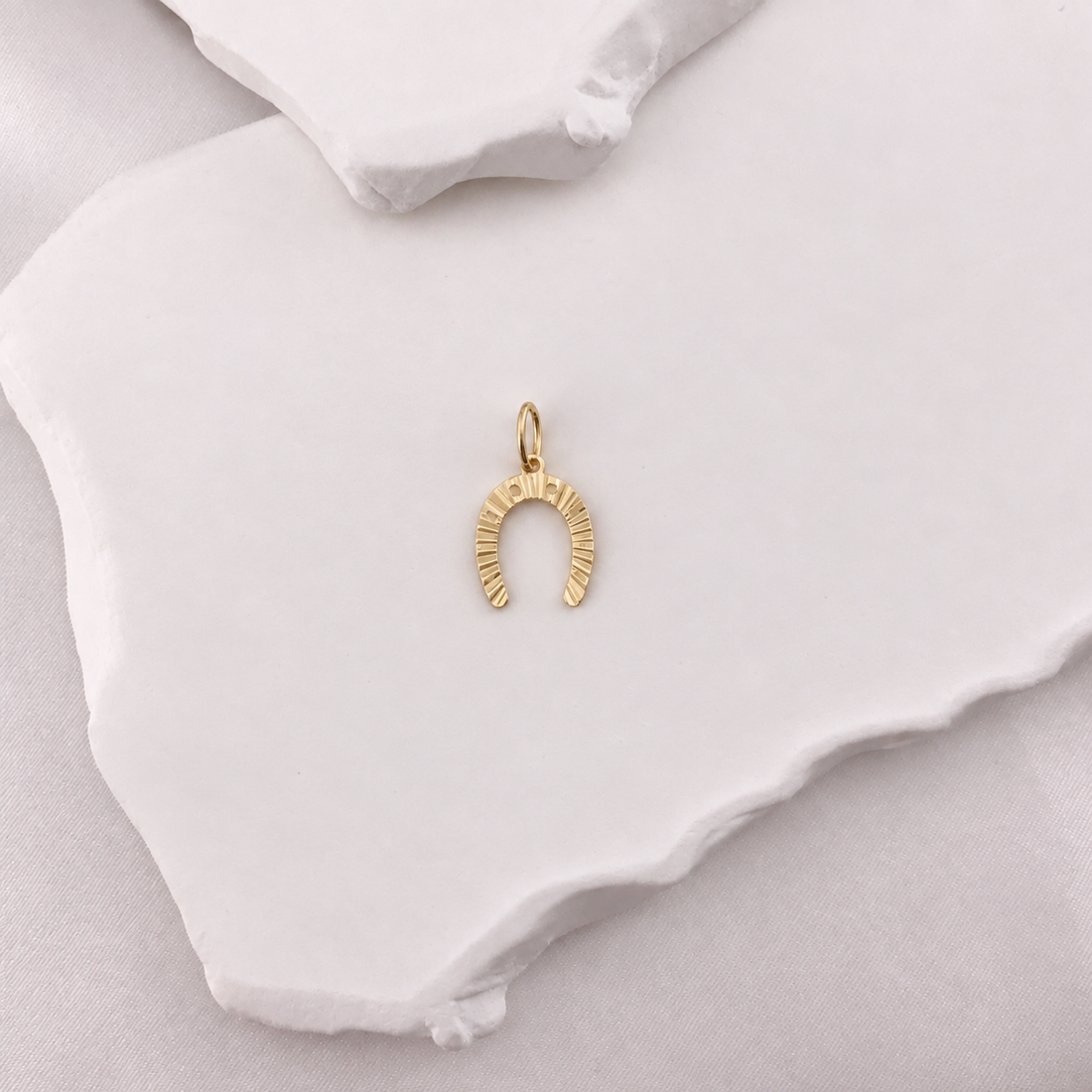 Fortuna Horseshoe Pendant